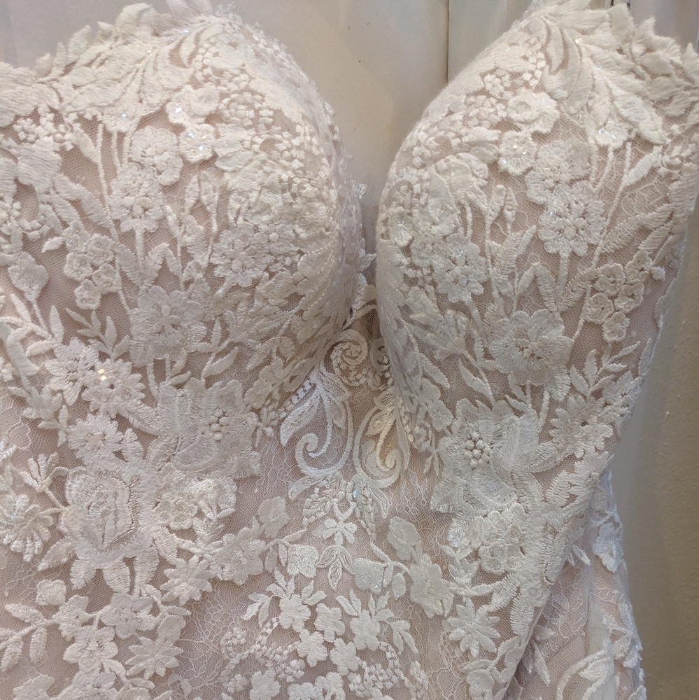 PRICE DROP🛑NWT Stella York Wedding Dress - Picture 6 of 16